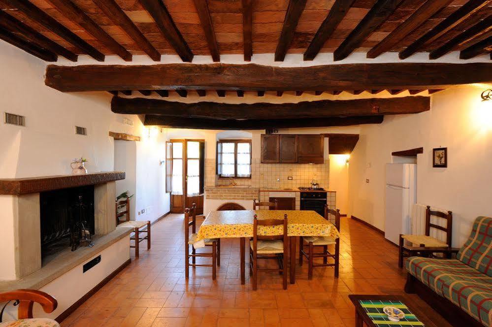 Relais Borgo Torale Hotel Passignano sul Trasimeno Exterior foto