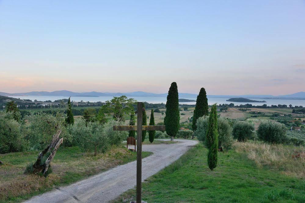 Relais Borgo Torale Hotel Passignano sul Trasimeno Exterior foto