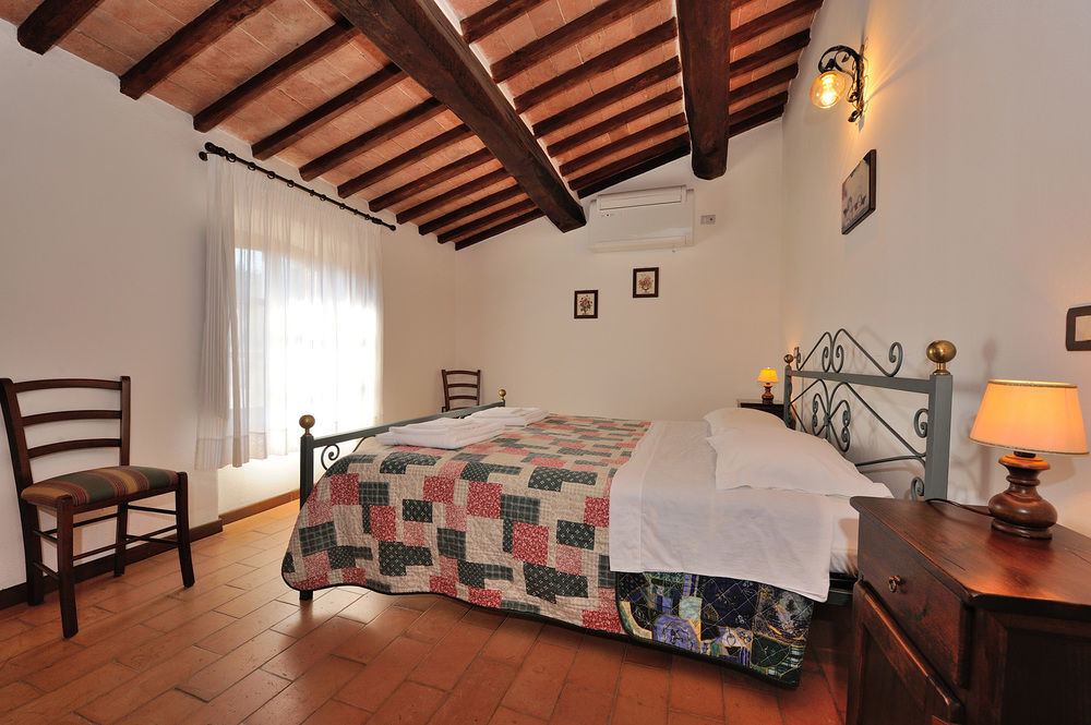 Relais Borgo Torale Hotel Passignano sul Trasimeno Exterior foto