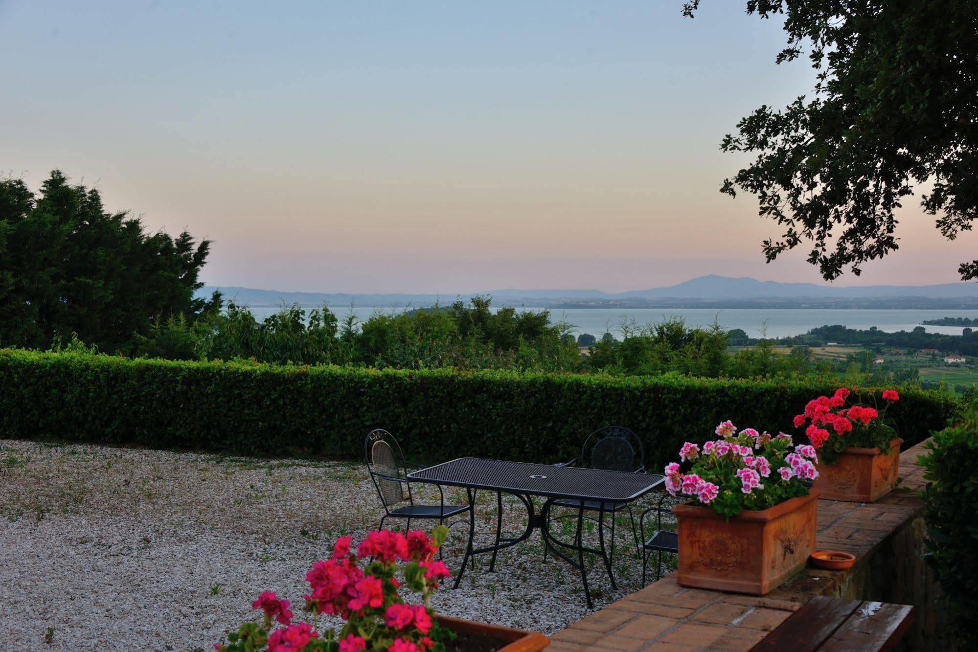 Relais Borgo Torale Hotel Passignano sul Trasimeno Exterior foto